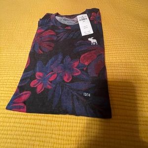 13/14 Boys Abercrombie Long Sleeve